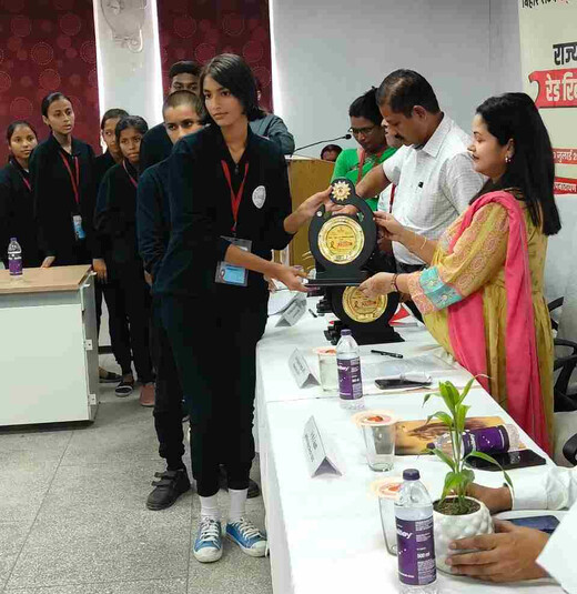 रेड रिबन क्विज में लखीसराय की रितिका और रौशन ने मारी बाजी, राष्ट्रीय स्तर पर करेंगे बिहार का प्रतिनिधित्व